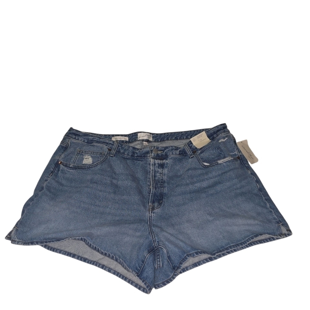 Women's Universal Thread, 90's Baggy Shorts, Size 22, NWT!! - Picture 1 of 3